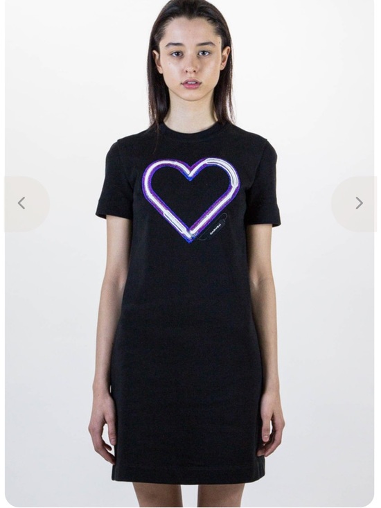 Carven Dresses & Skirts - CARVEN Short Sleeve Heart Dress Size Medium EUC